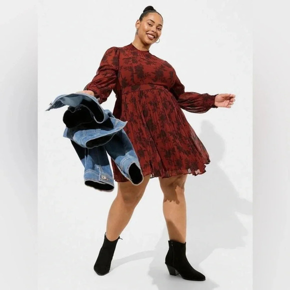 NEW TORRID Mini Turtleneck Crinkle Chiffon Pleated Dress Plus Size 5X Burgundy - Picture 4 of 16